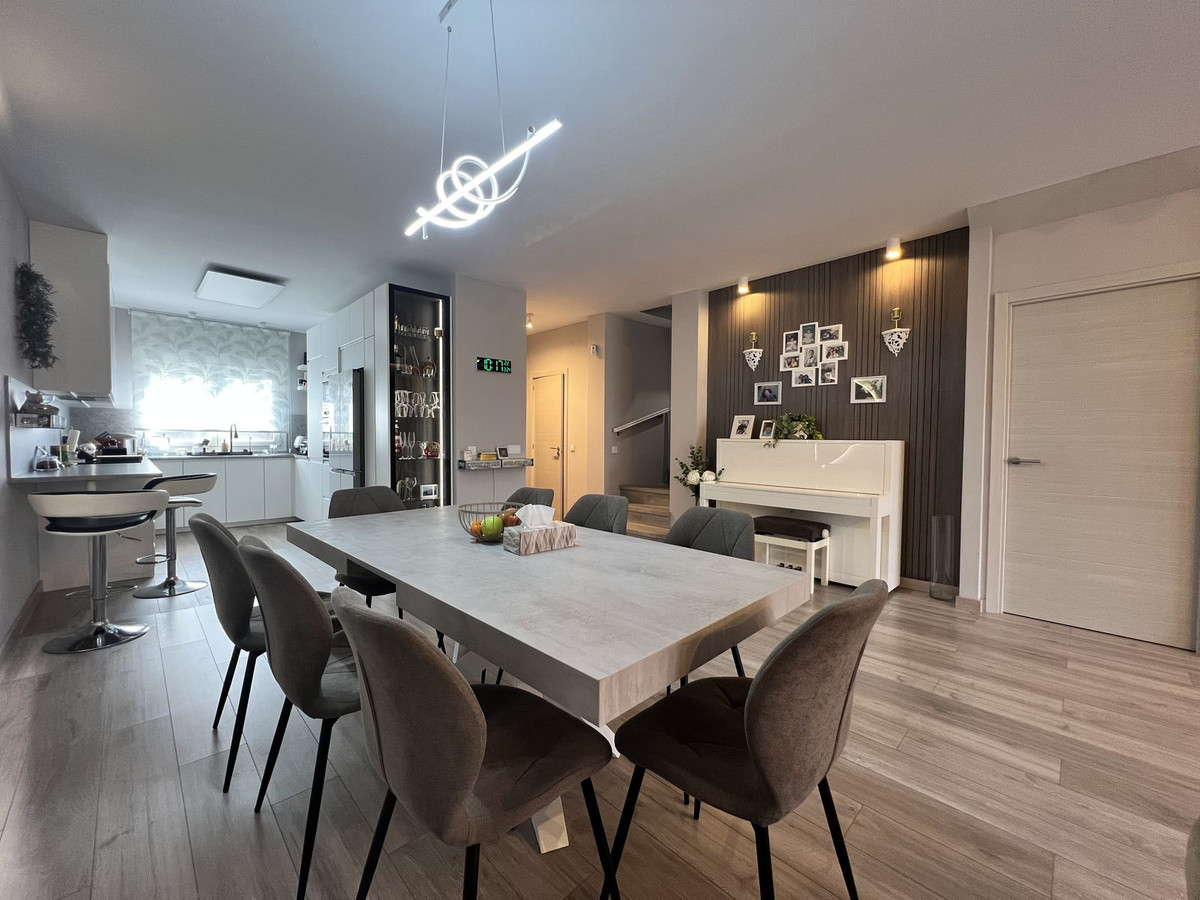 Huis te koop in Estepona | 3 slaapkamers H5342323