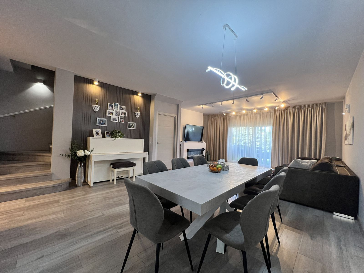 Huis te koop in Estepona | 3 slaapkamers H5342323