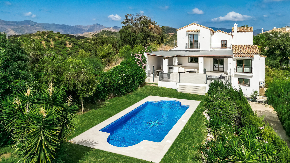 Huis te koop in Estepona | 5 slaapkamers H5342419