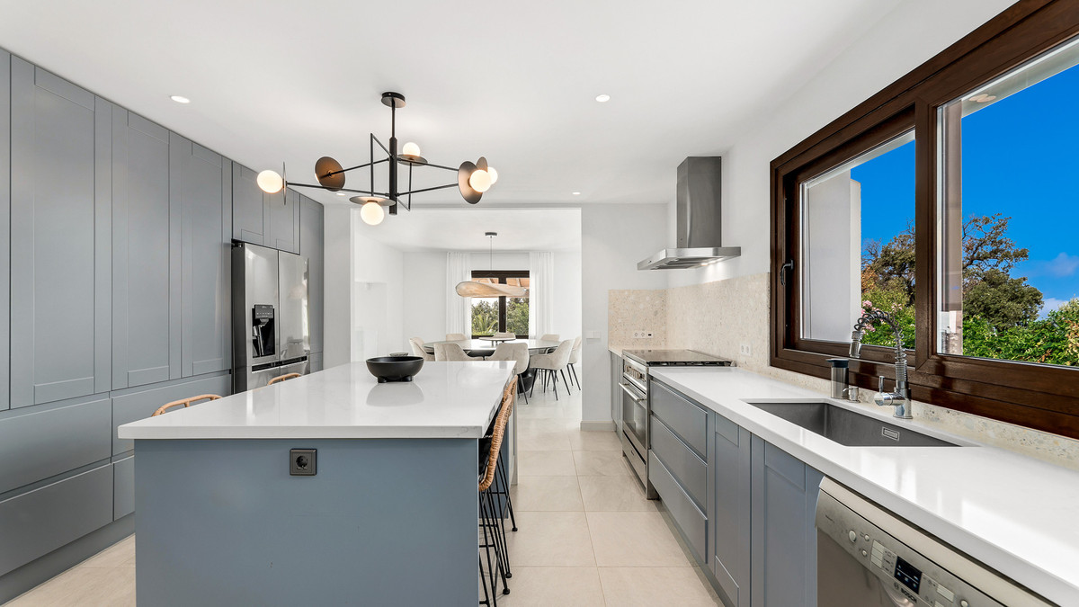 Huis te koop in Estepona | 5 slaapkamers H5342419