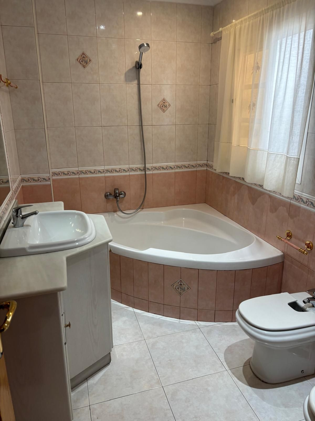 Huis te koop in Estepona | 2 slaapkamers H5346316