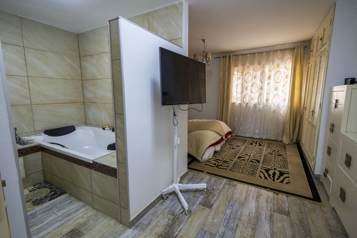 Huis te koop in Estepona | 3 slaapkamers H5346346