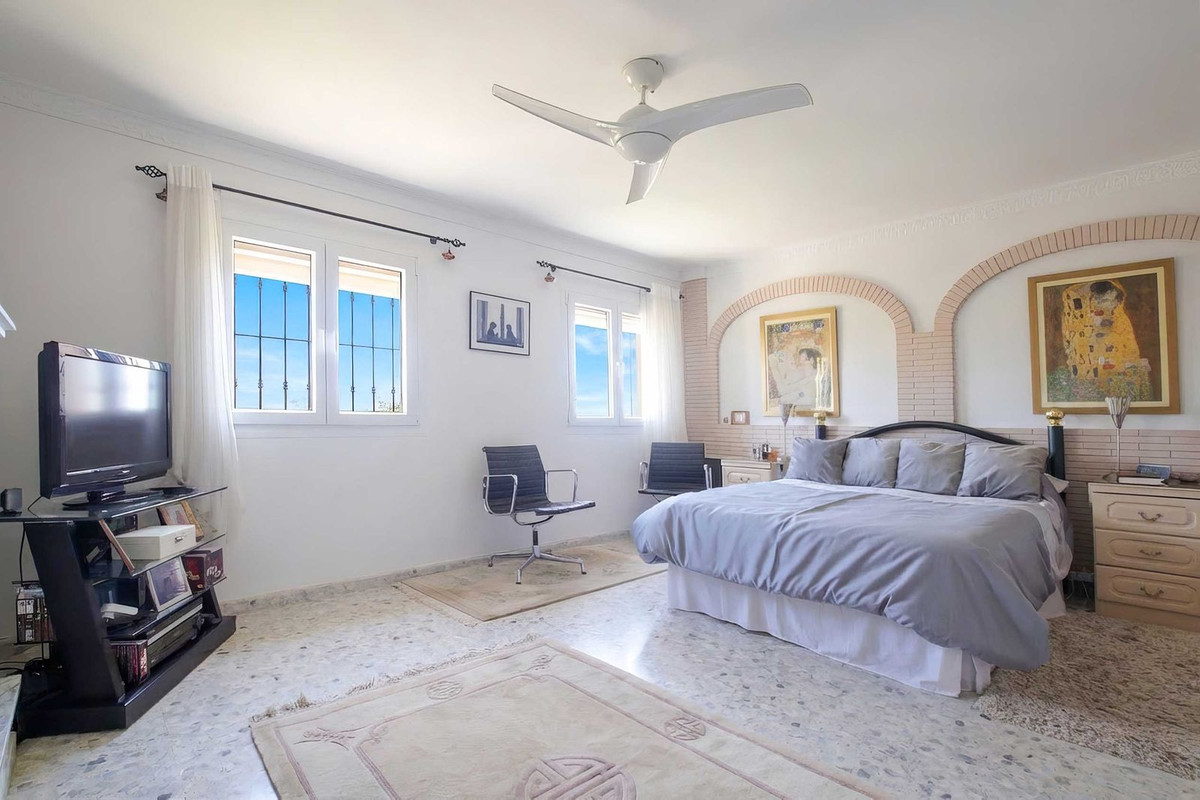 Huis te koop in Estepona | 4 slaapkamers H5346400