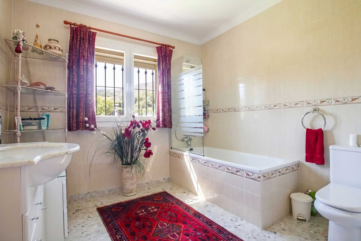 Huis te koop in Estepona | 4 slaapkamers H5346400