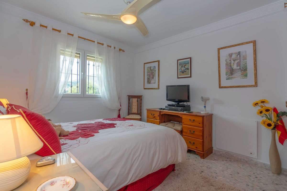 Huis te koop in Estepona | 4 slaapkamers H5346400