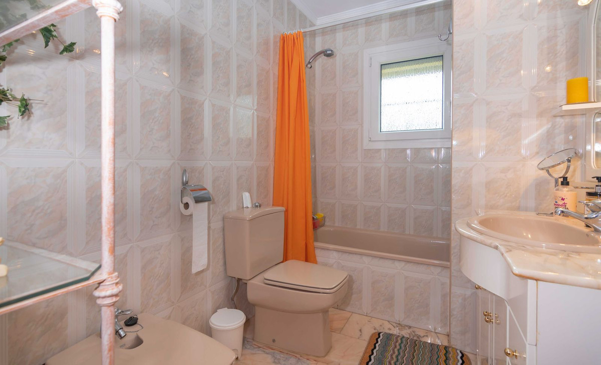 Huis te koop in Estepona | 4 slaapkamers H5346400