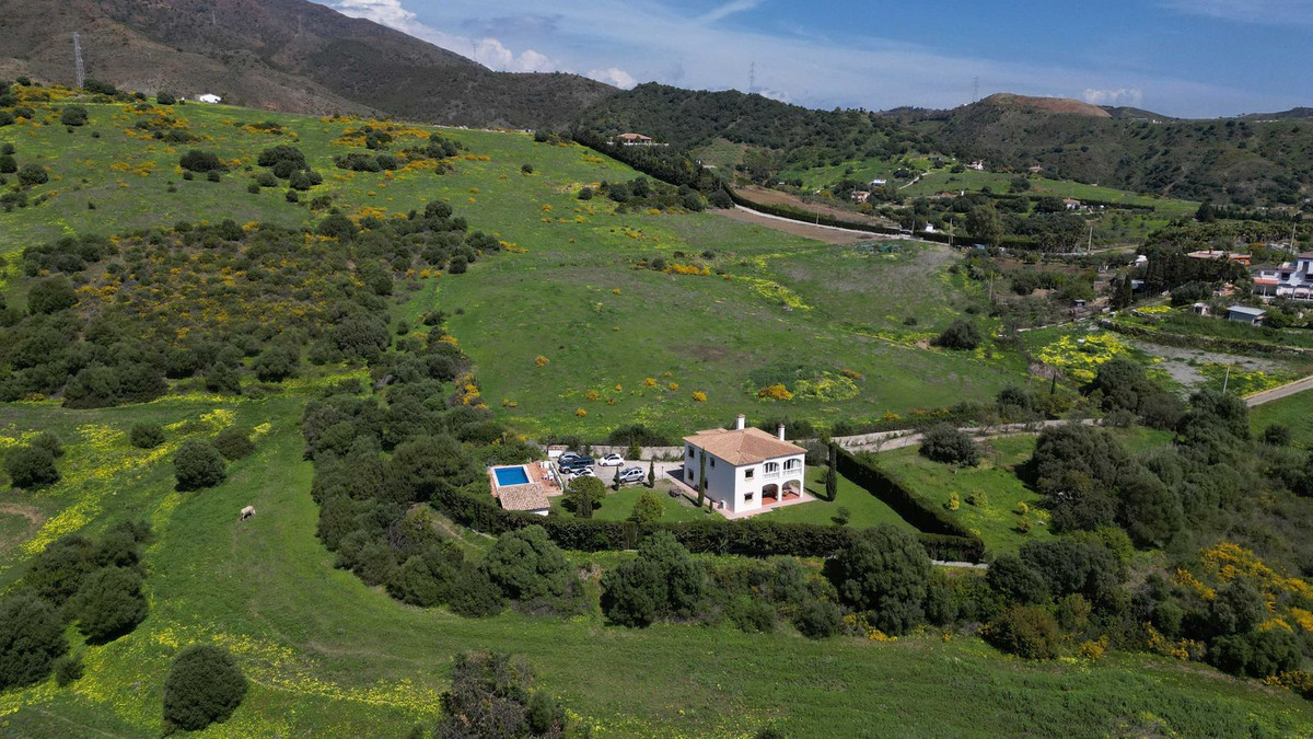 Huis te koop in Estepona | 4 slaapkamers H5346400