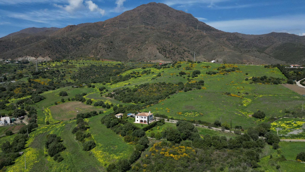 Huis te koop in Estepona | 4 slaapkamers H5346400