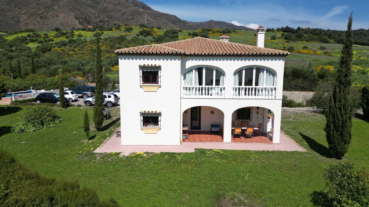 Huis te koop in Estepona | 4 slaapkamers H5346400