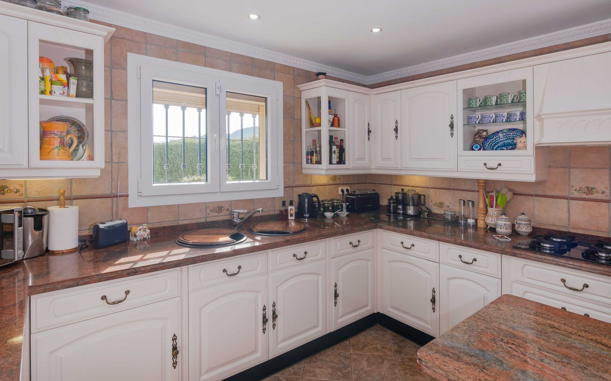 Huis te koop in Estepona | 4 slaapkamers H5346400