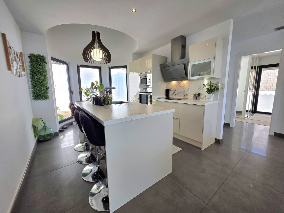 Huis te koop in Estepona | 4 slaapkamers H5346628