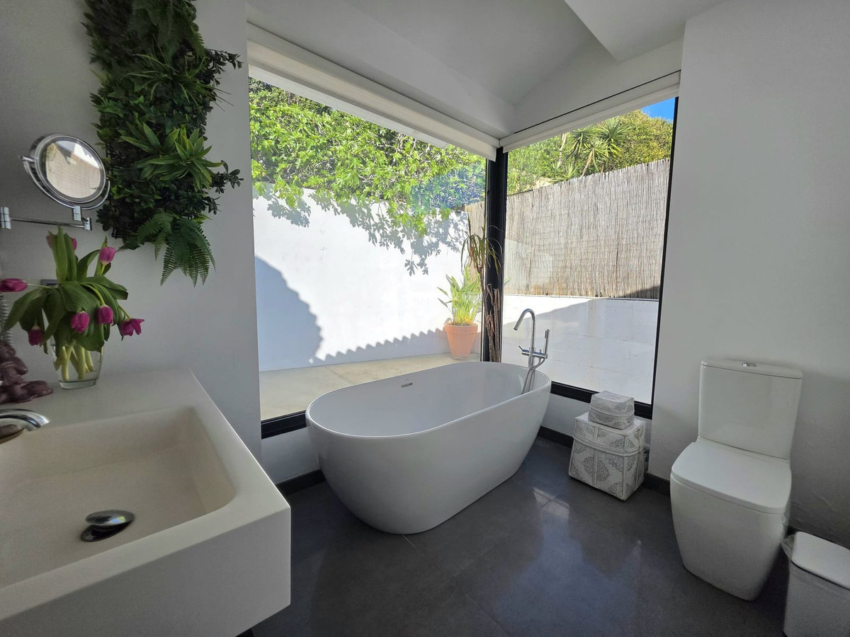 Huis te koop in Estepona | 4 slaapkamers H5346628