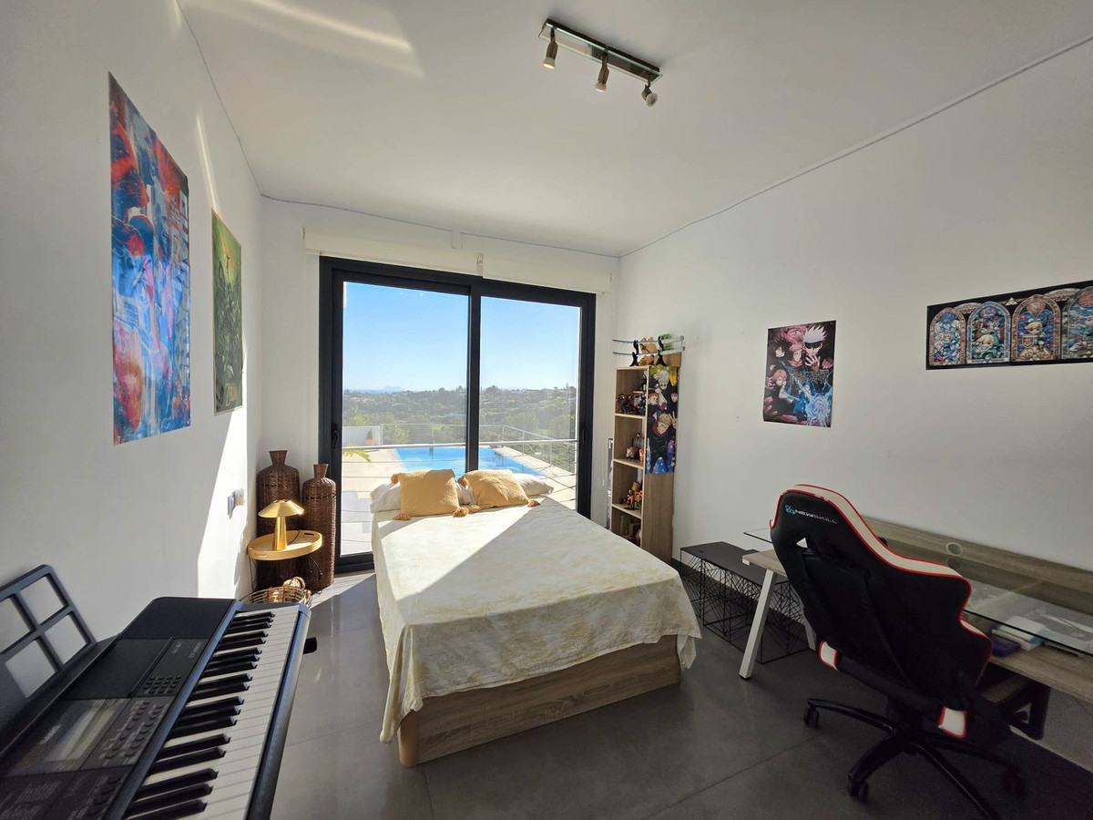 Huis te koop in Estepona | 4 slaapkamers H5346628