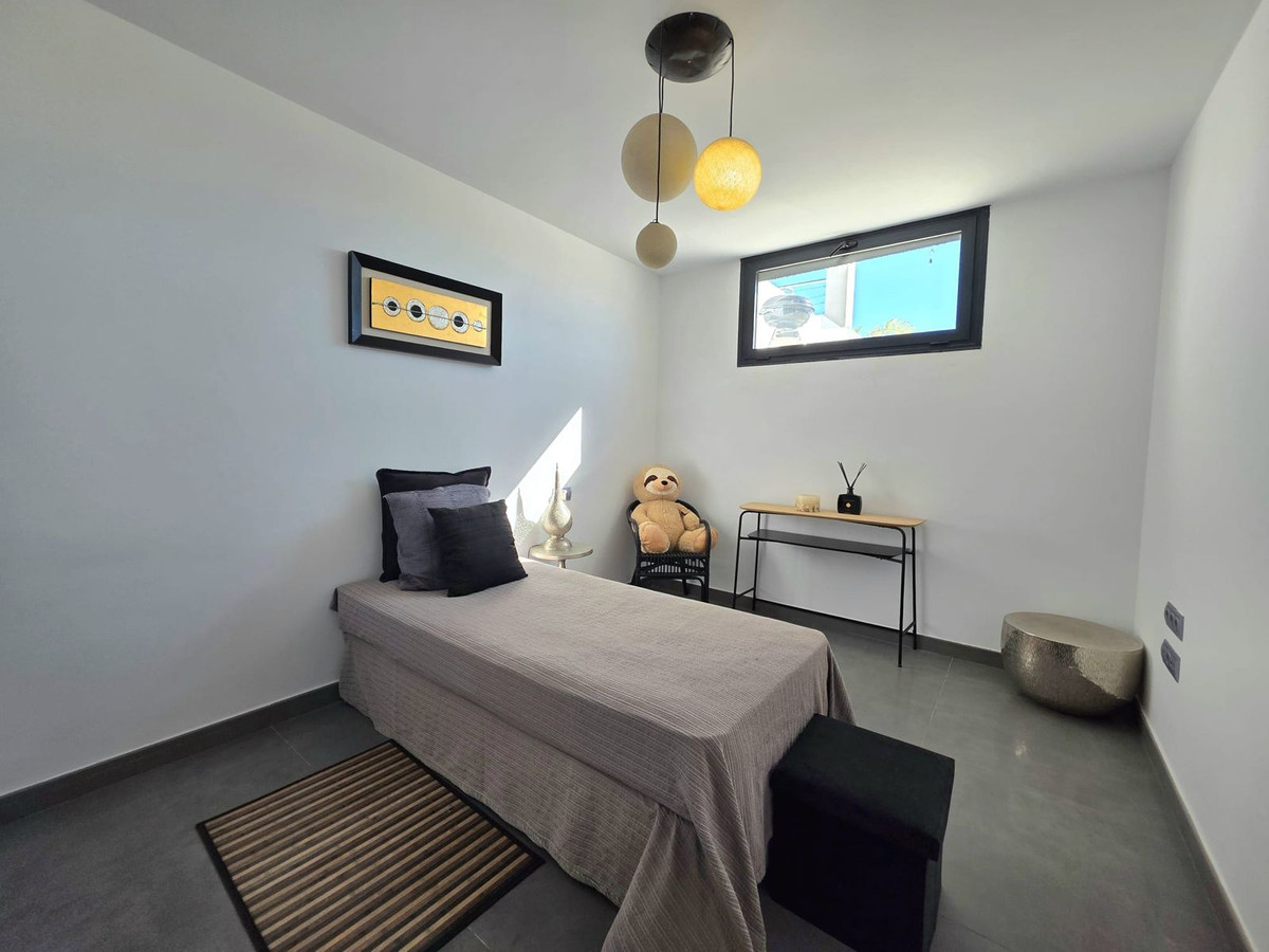 Huis te koop in Estepona | 4 slaapkamers H5346628