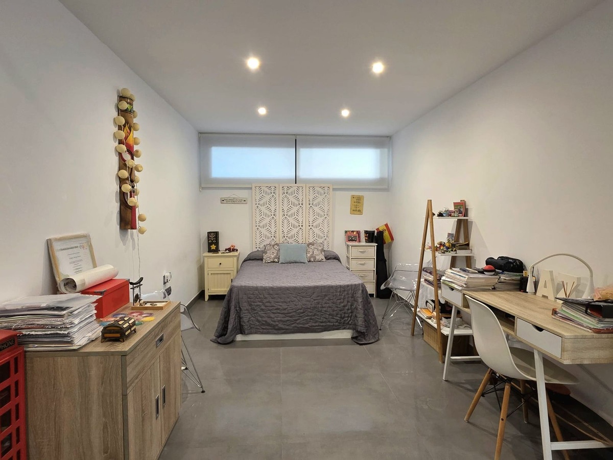 Huis te koop in Estepona | 4 slaapkamers H5346628