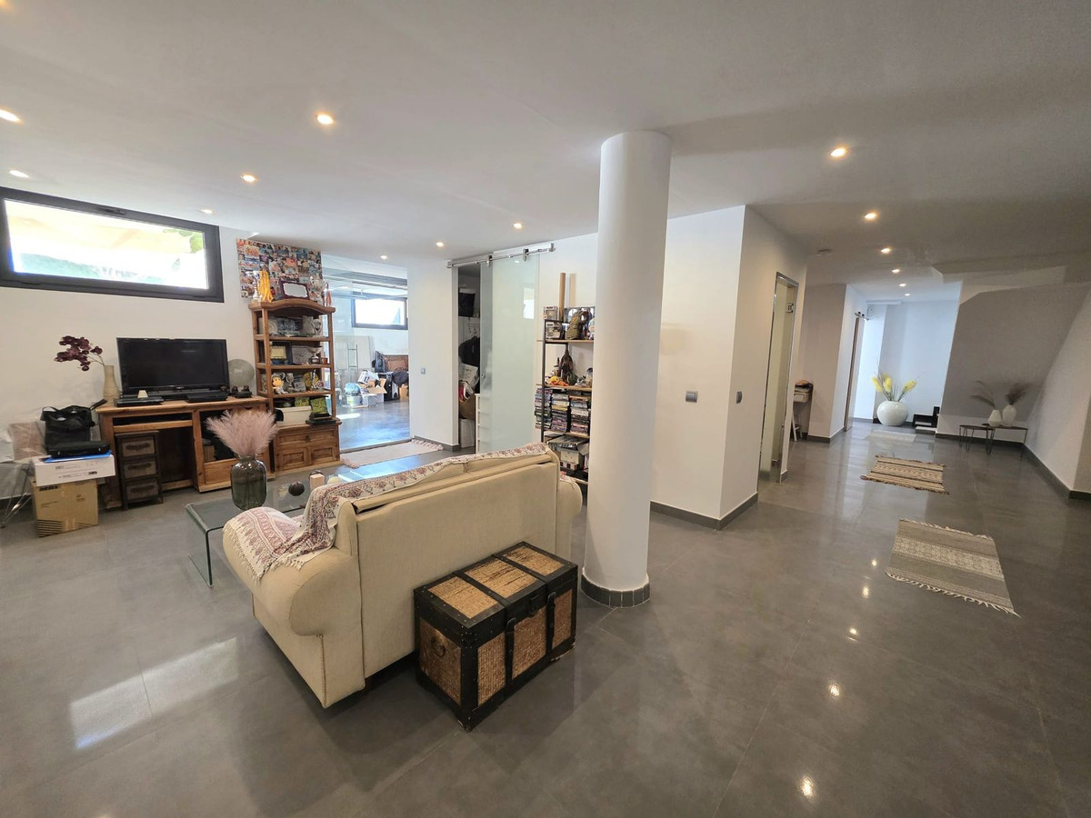 Huis te koop in Estepona | 4 slaapkamers H5346628