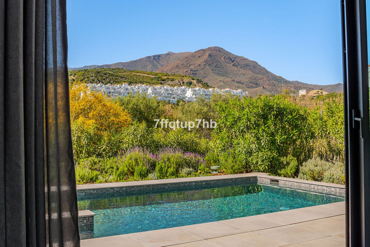 Huis te koop in Estepona | 3 slaapkamers H5346664