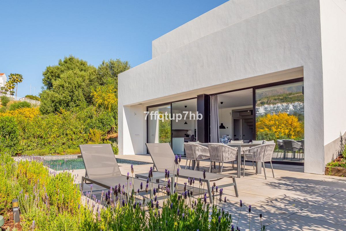 Huis te koop in Estepona | 3 slaapkamers H5346664