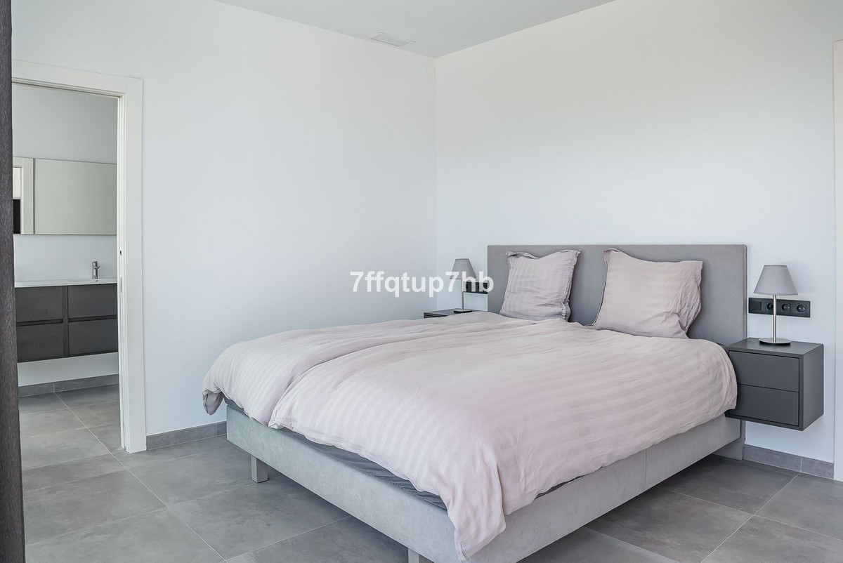 Huis te koop in Estepona | 3 slaapkamers H5346664