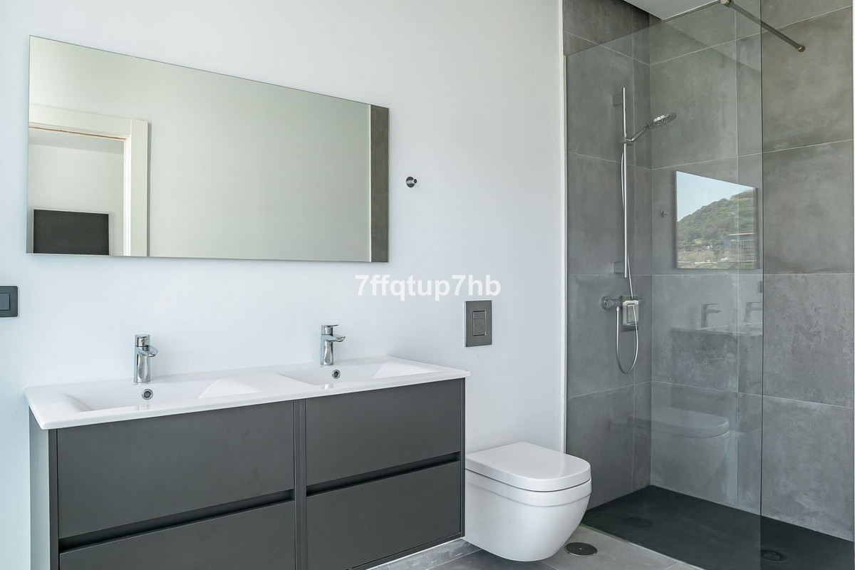 Huis te koop in Estepona | 3 slaapkamers H5346664