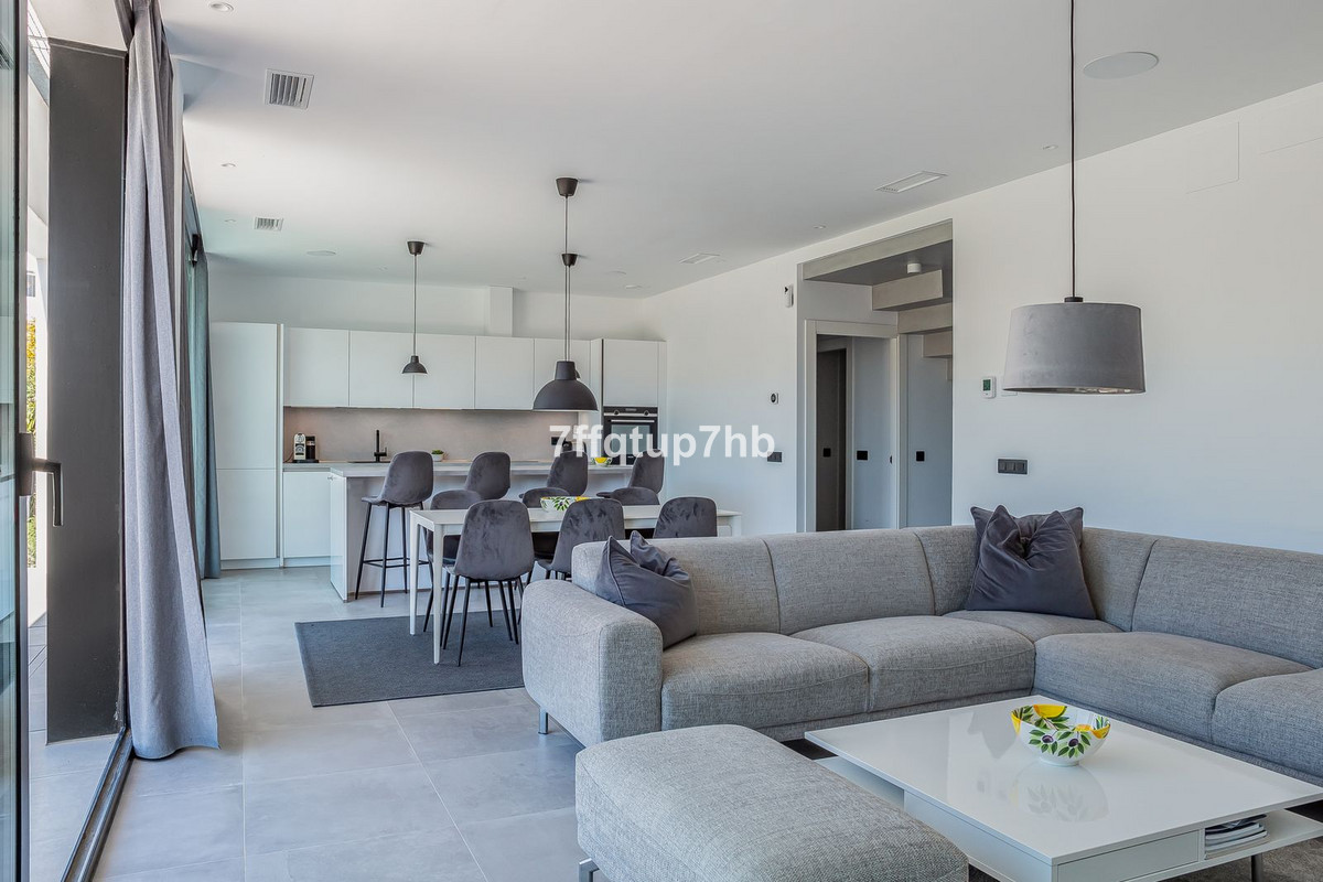 Huis te koop in Estepona | 3 slaapkamers H5346664