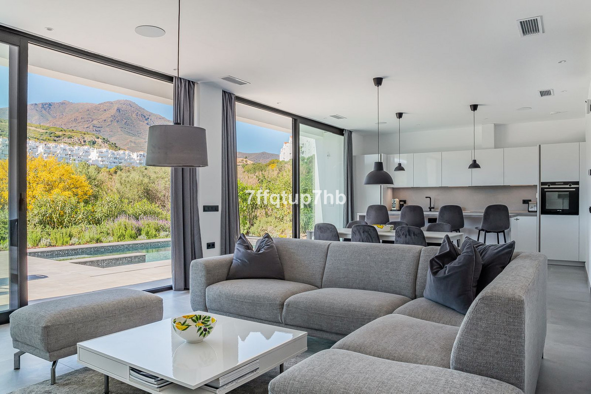 Huis te koop in Estepona | 3 slaapkamers H5346664