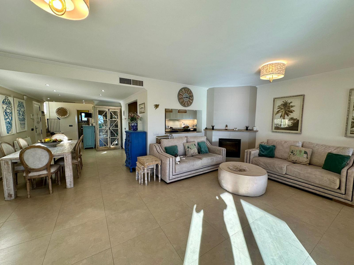 Huis te koop in Estepona | 6 slaapkamers H5347618
