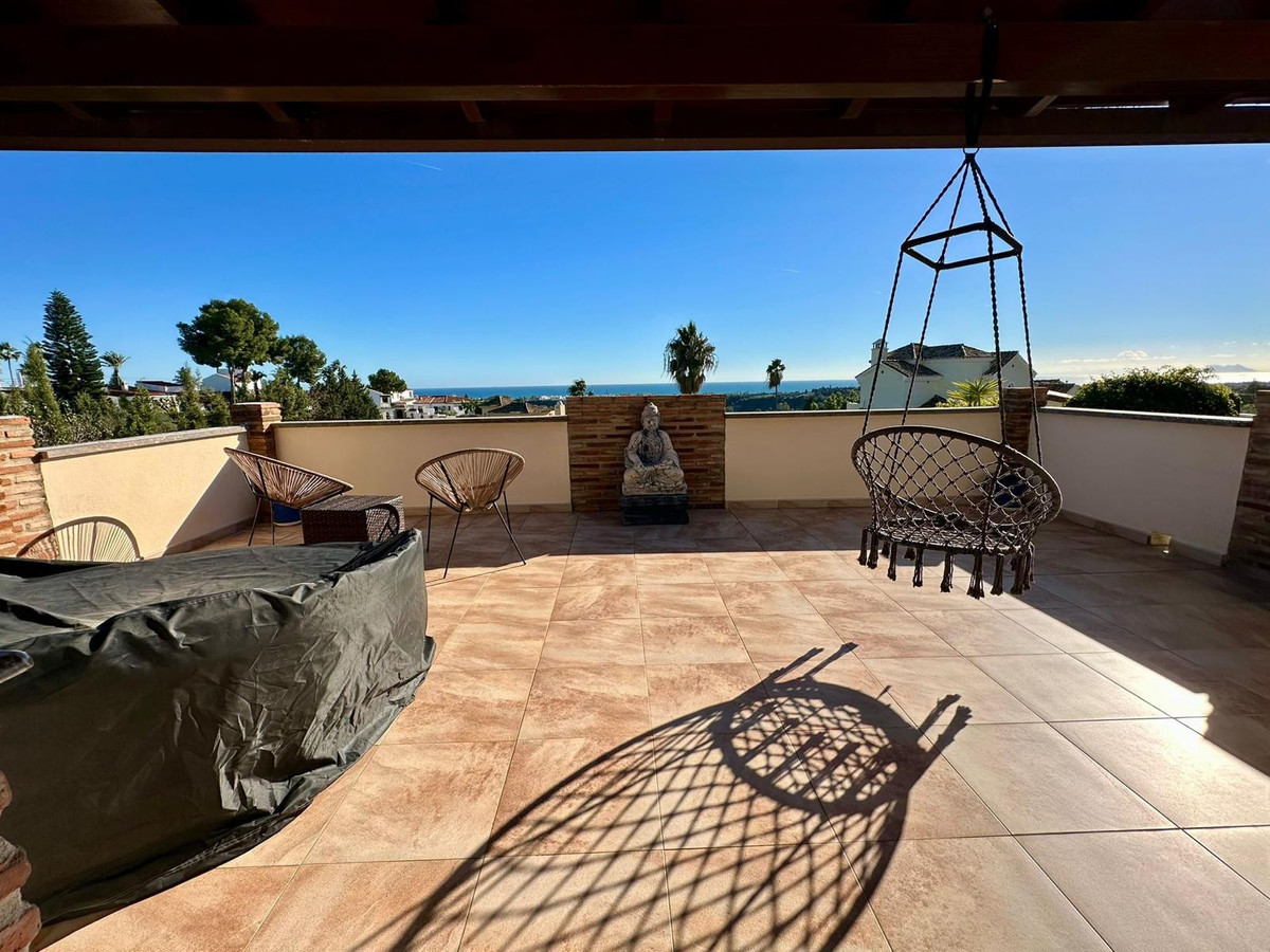 Huis te koop in Estepona | 6 slaapkamers H5347618