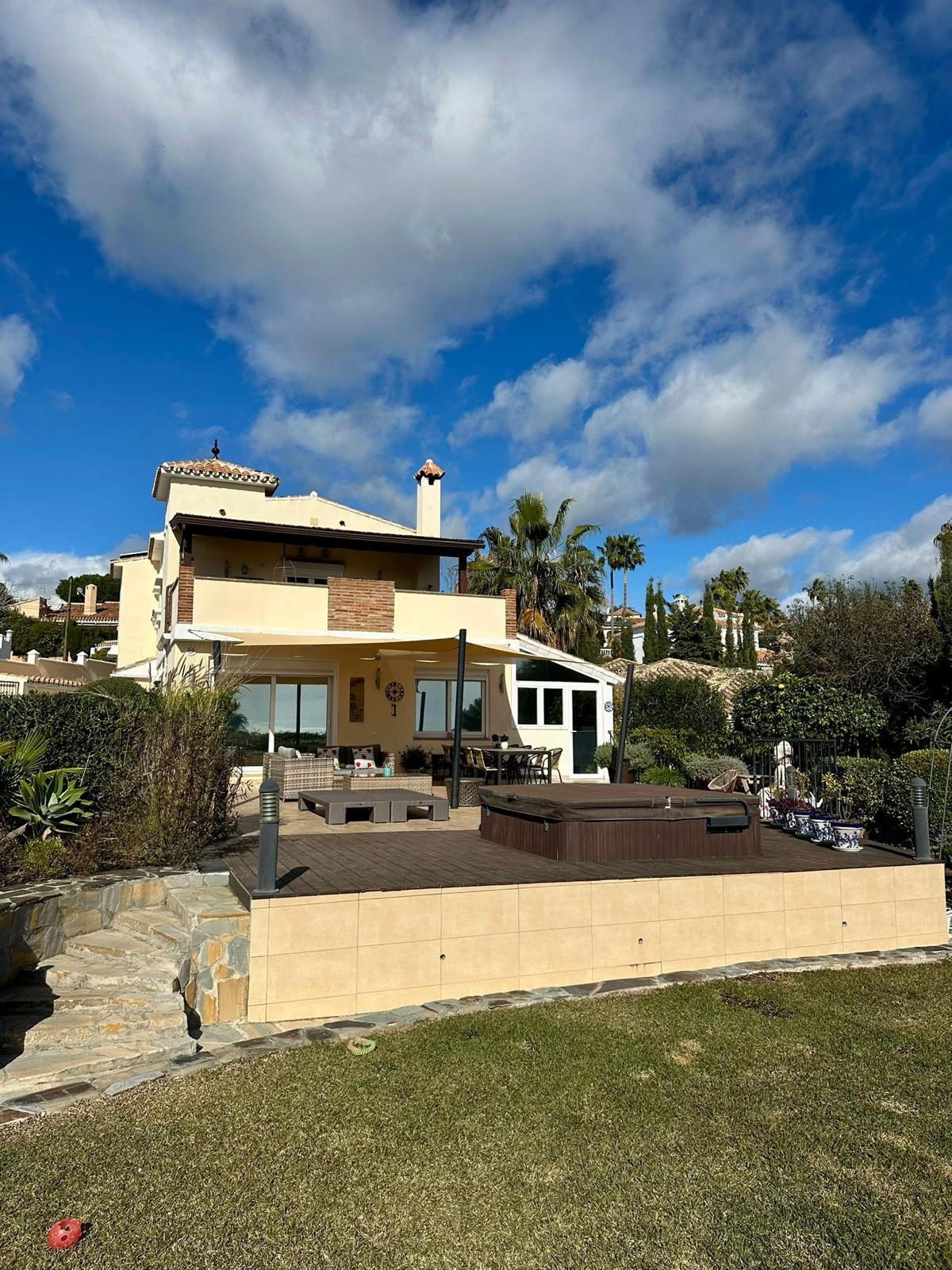 Huis te koop in Estepona | 6 slaapkamers H5347618