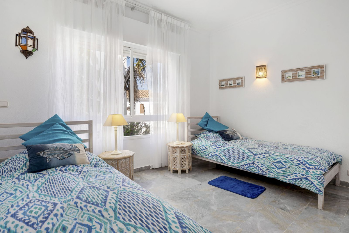 Huis te koop in Estepona | 3 slaapkamers H5347960
