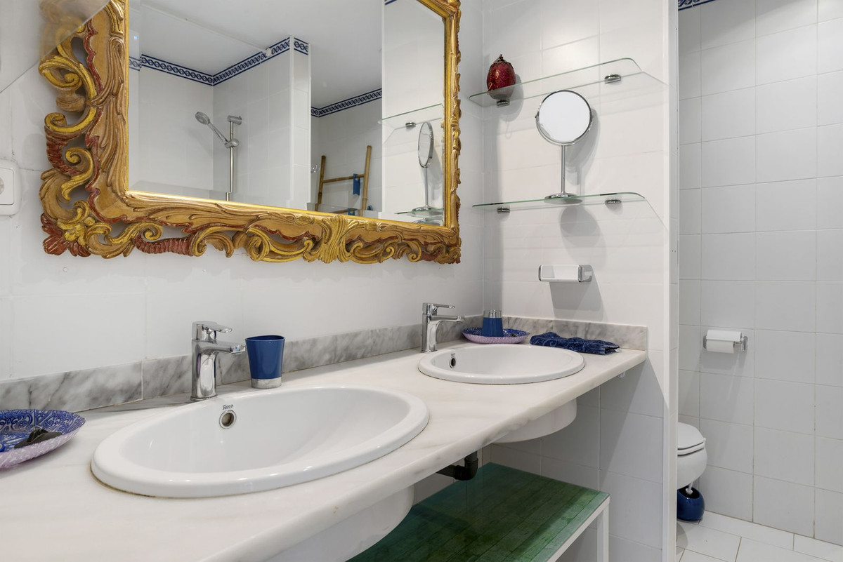 Huis te koop in Estepona | 3 slaapkamers H5347960