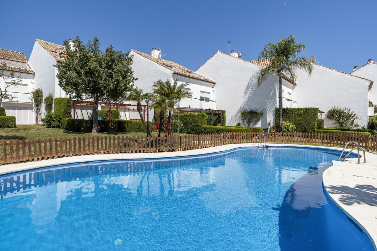 Huis te koop in Estepona | 3 slaapkamers H5347960