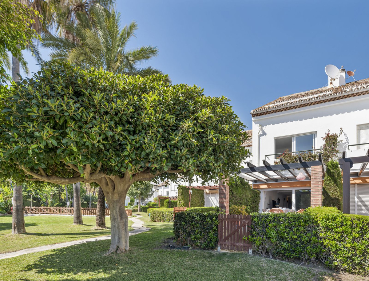 Huis te koop in Estepona | 3 slaapkamers H5347960