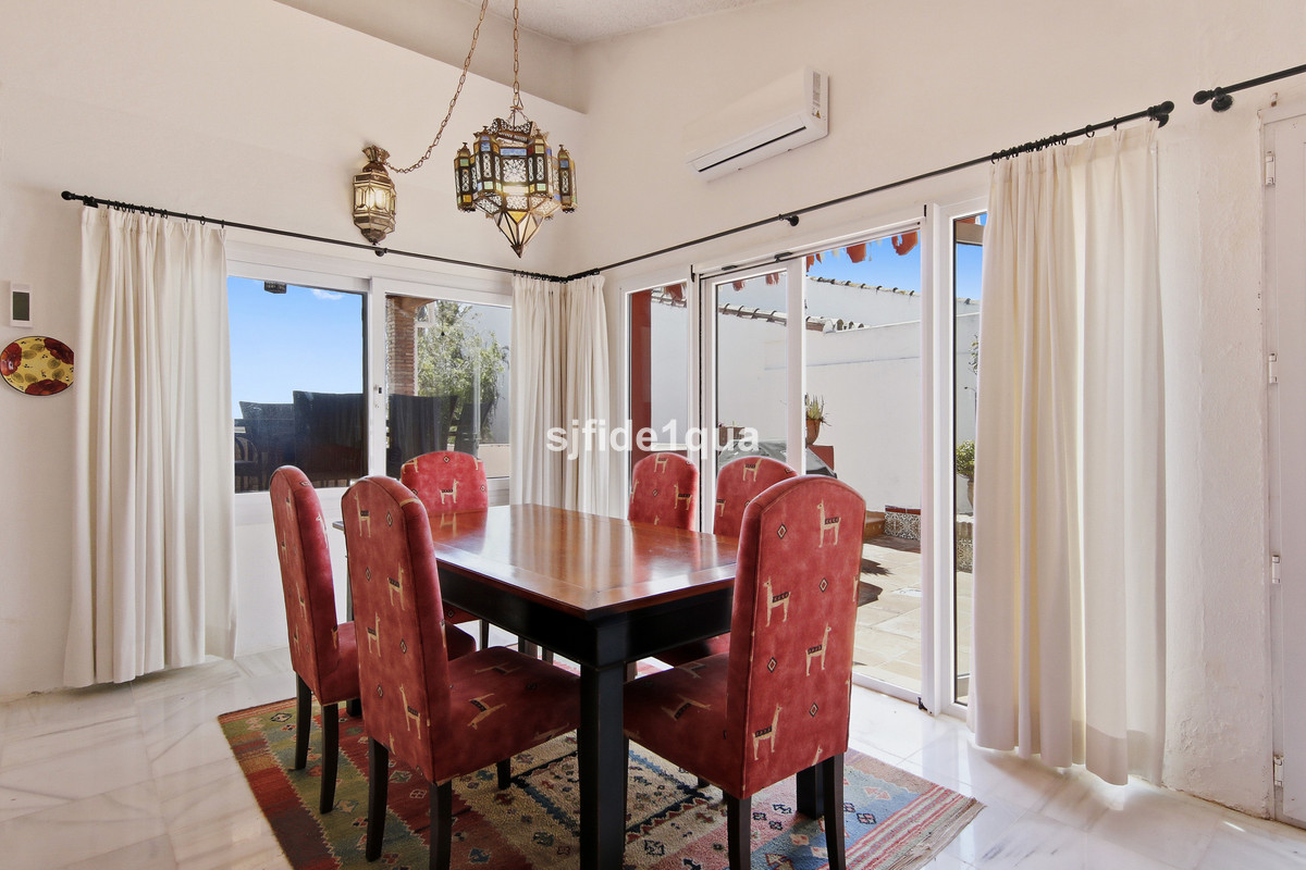 Huis te koop in Estepona | 3 slaapkamers H5348221