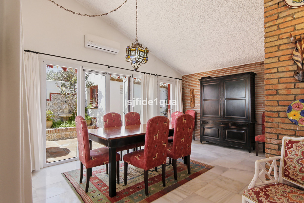 Huis te koop in Estepona | 3 slaapkamers H5348221