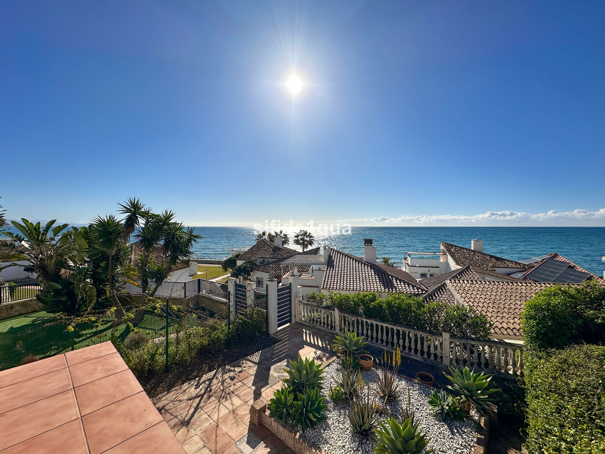 Huis te koop in Estepona | 3 slaapkamers H5348221