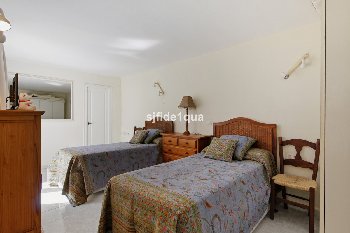 Huis te koop in Estepona | 3 slaapkamers H5348221