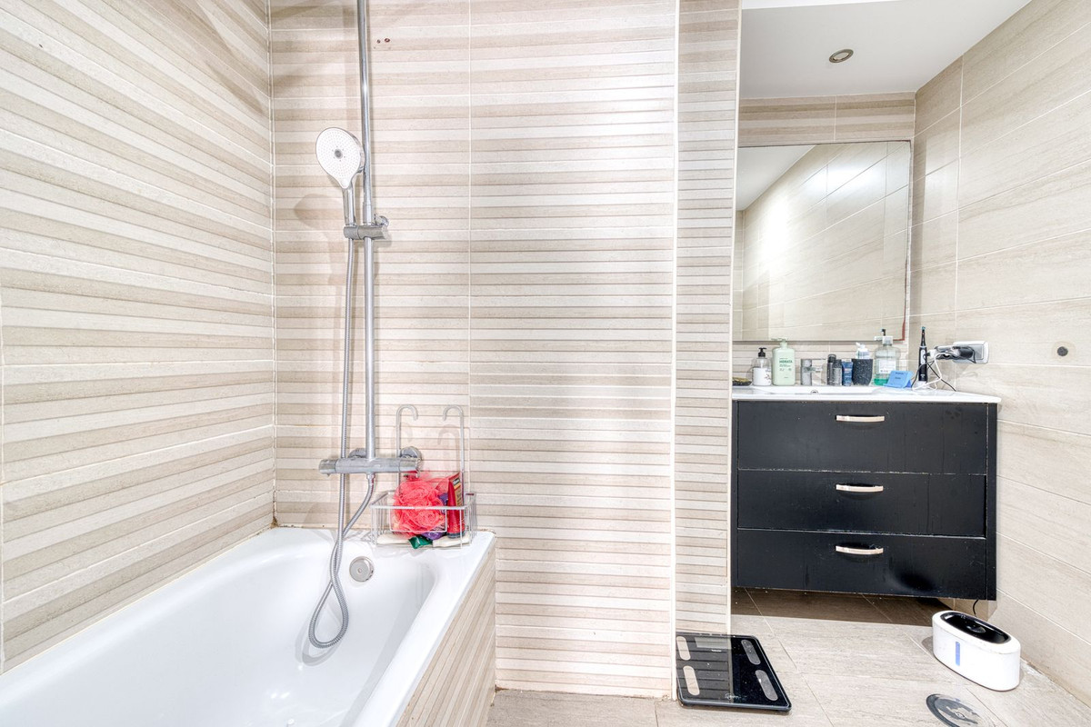 Huis te koop in Estepona | 5 slaapkamers H5350456