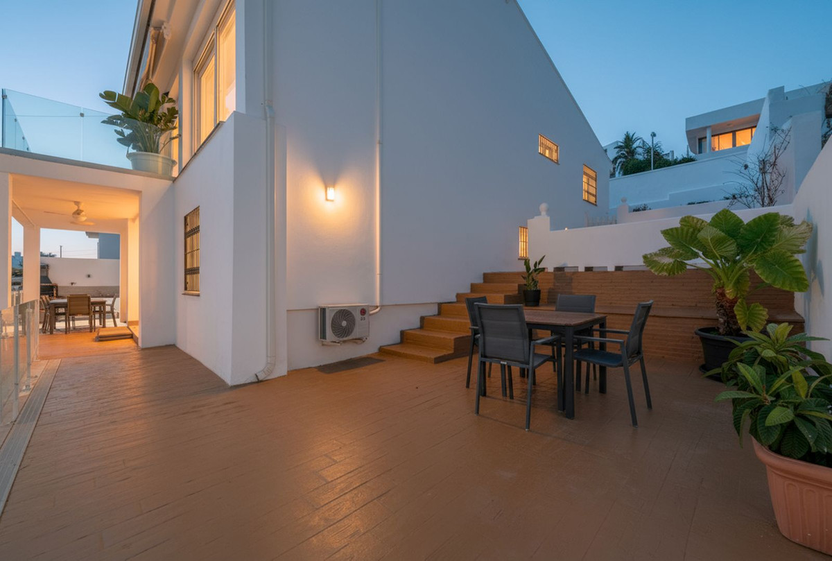 Huis te koop in Estepona | 5 slaapkamers H5350456