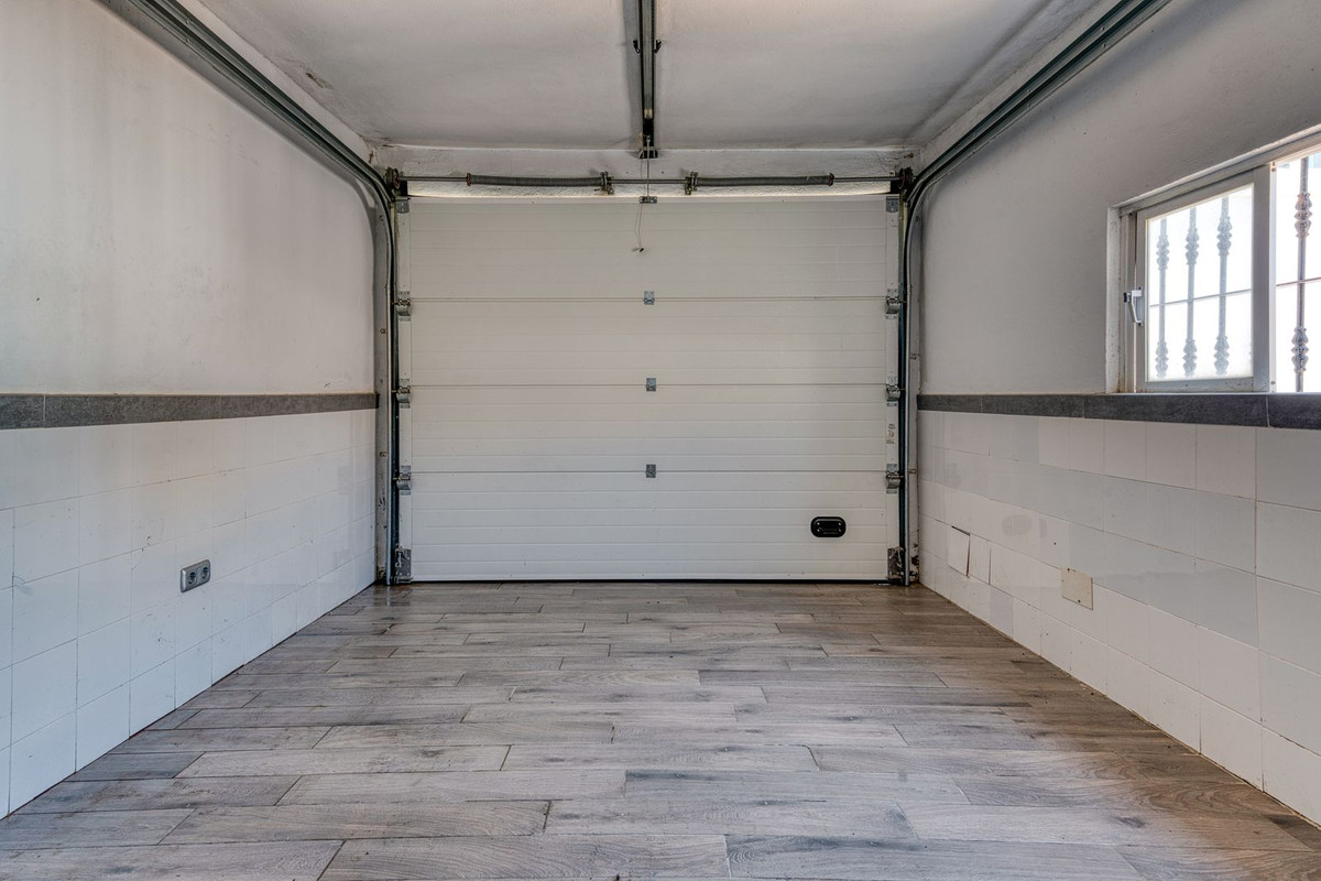 Huis te koop in Estepona | 5 slaapkamers H5350456