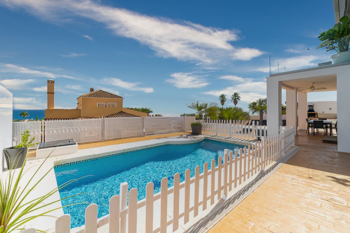 Huis te koop in Estepona | 5 slaapkamers H5350456