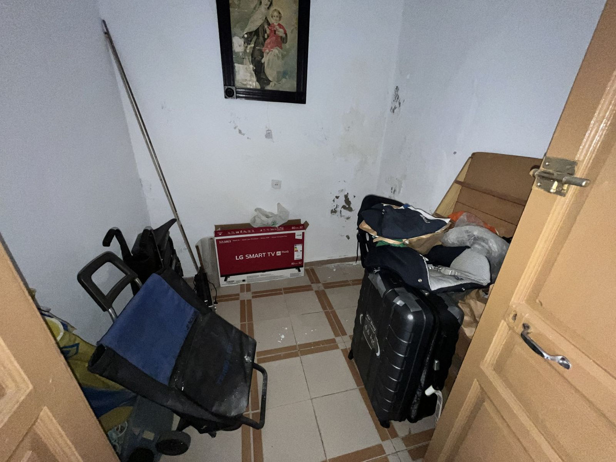 Huis te koop in Estepona | 8 slaapkamers H5350465