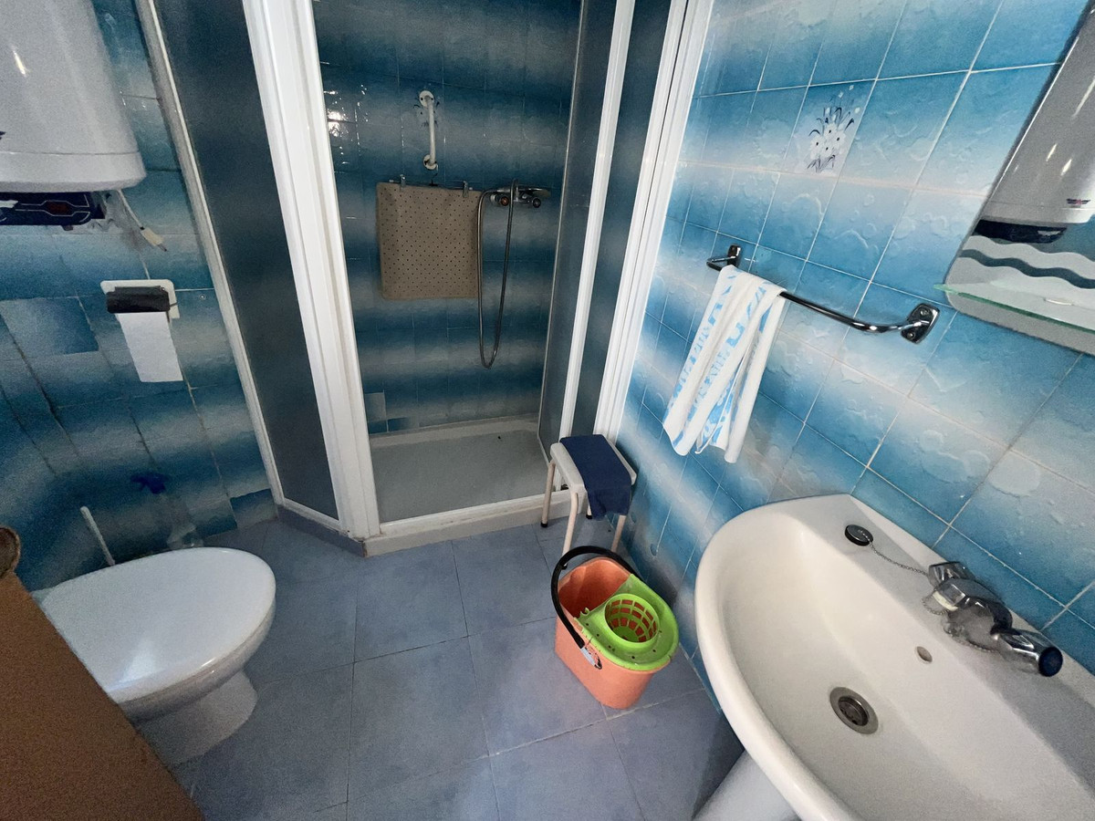 Huis te koop in Estepona | 8 slaapkamers H5350465