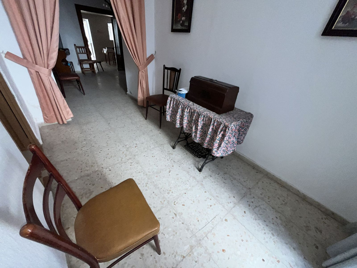 Huis te koop in Estepona | 8 slaapkamers H5350465