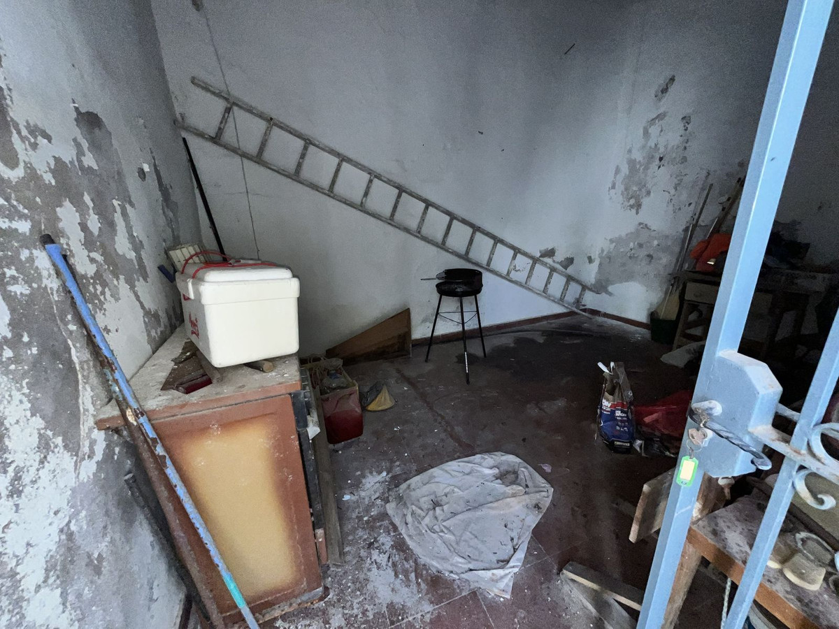 Huis te koop in Estepona | 8 slaapkamers H5350465