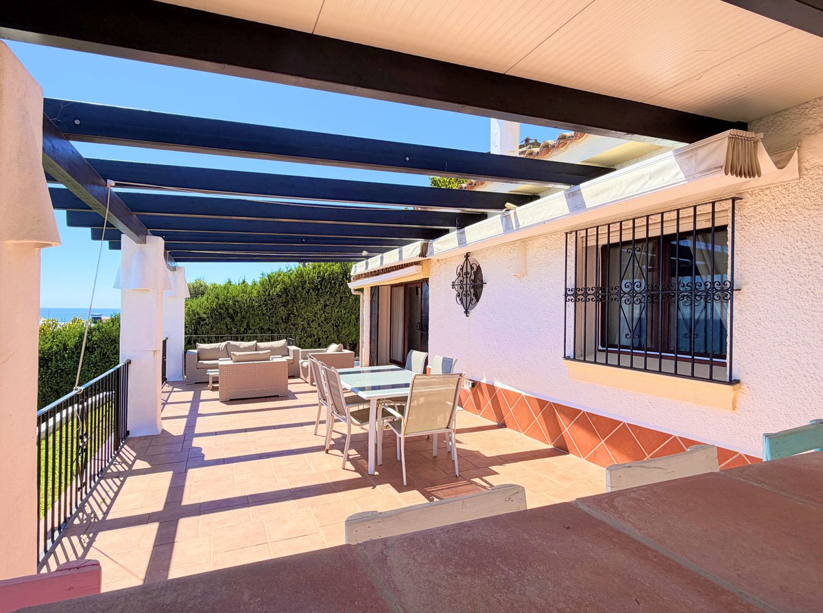 Huis te koop in Estepona | 5 slaapkamers H5350765