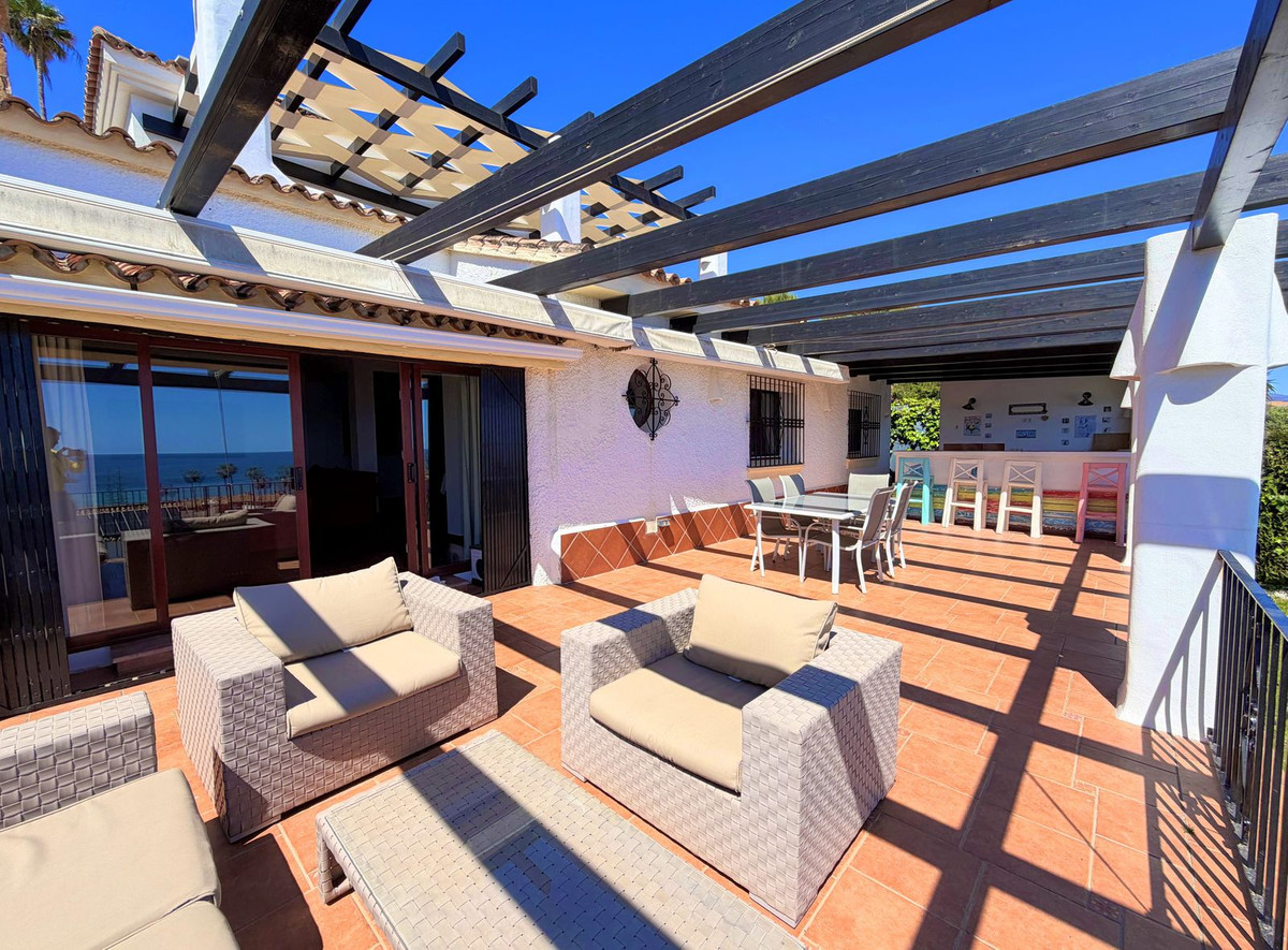 Huis te koop in Estepona | 5 slaapkamers H5350765