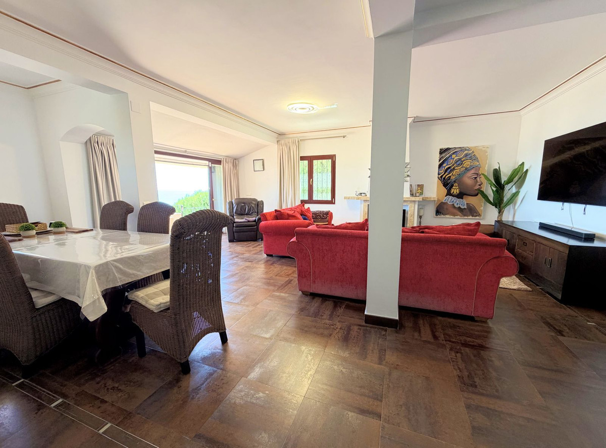 Huis te koop in Estepona | 5 slaapkamers H5350765