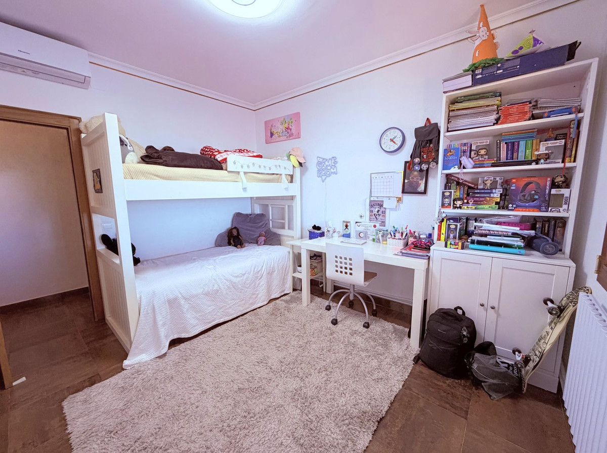 Huis te koop in Estepona | 5 slaapkamers H5350765