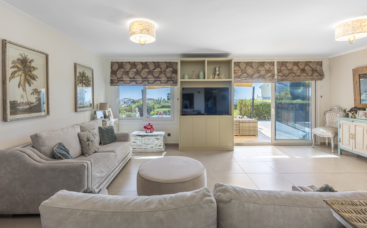 Huis te koop in Estepona | 6 slaapkamers H5351197